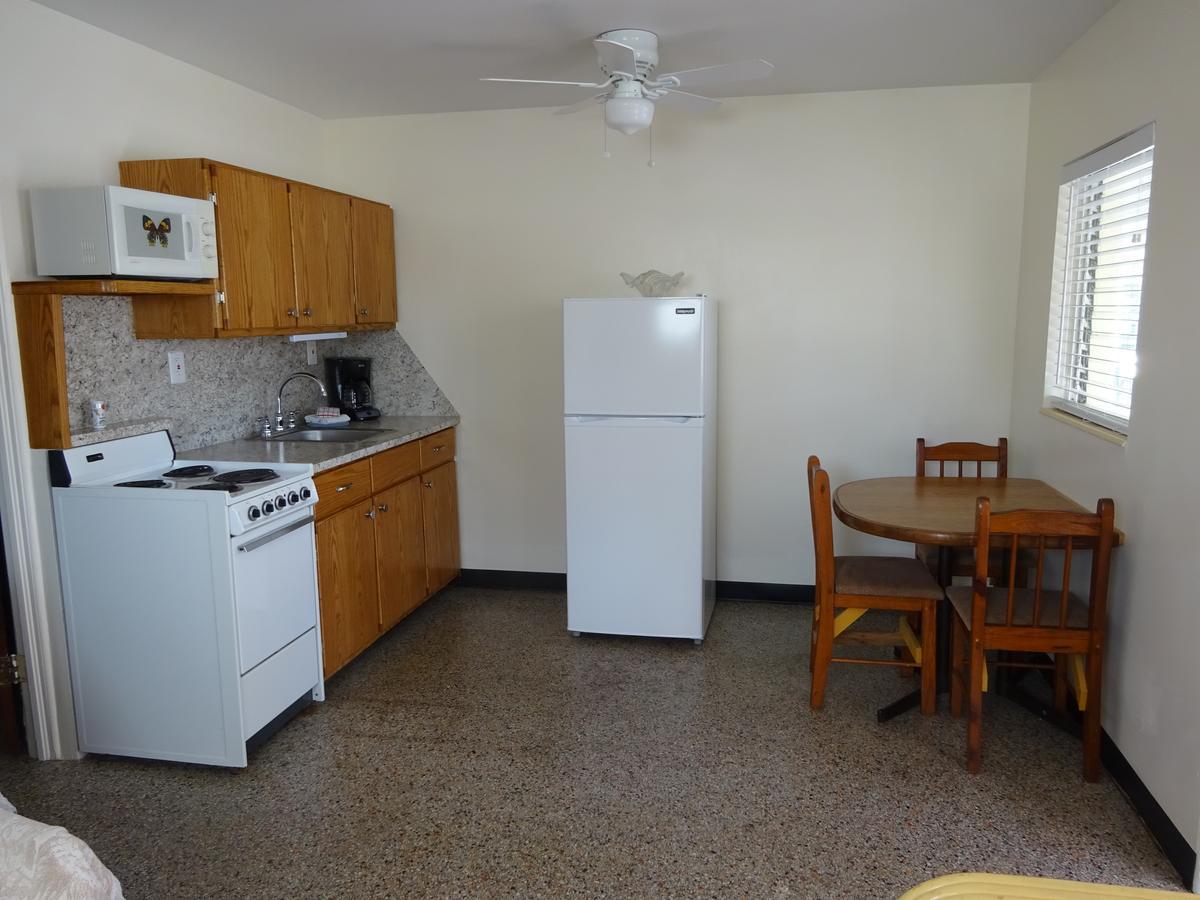 Ebb Tide Motel St. Pete Beach Eksteriør bilde