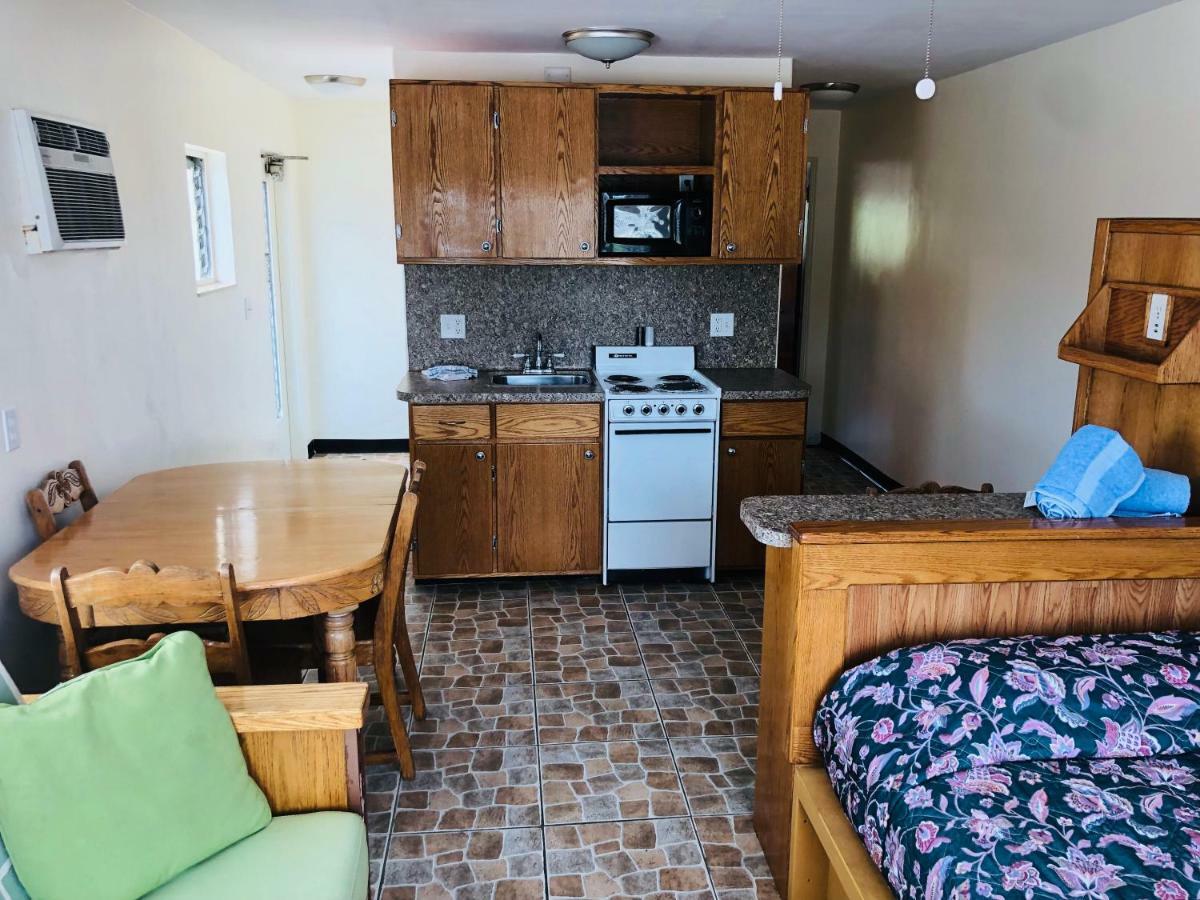 Ebb Tide Motel St. Pete Beach Eksteriør bilde